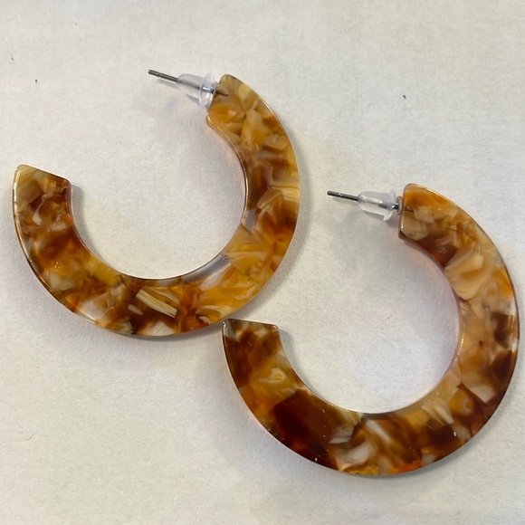 Tortoise Shell Hoops - Picture 1 of 3